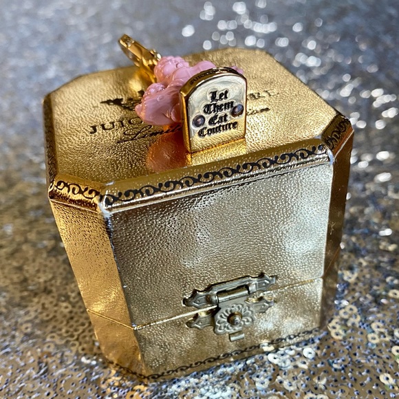 Juicy Marie Antoinette pink bust statue charm - Picture 12 of 13